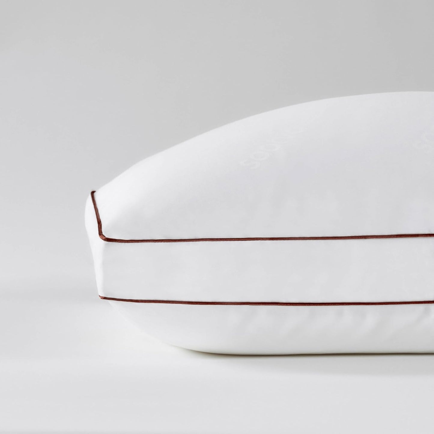 Saatva Latex Pillow - High Loft (6" - 7”) - Hypoallergenic Pillow with Shredded Latex Core - Breathable - Machine Washable Organic Cotton Cover - Queen (28"x18") 1 Pack