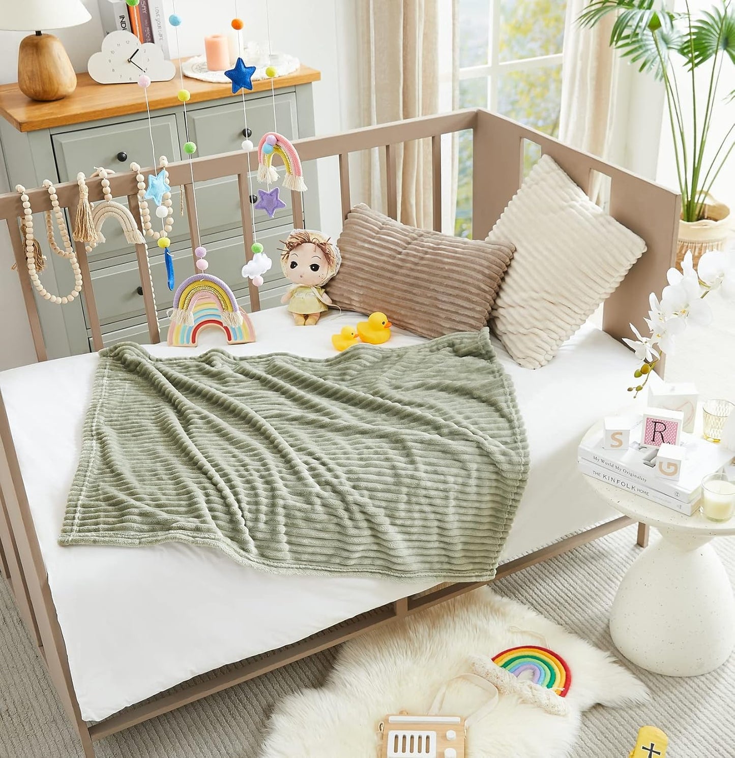 Geniospin Throw Blanket for Couch, Bed, Sofa – 280GSM Super Soft Lightweight Blanket with Stripe, 3D Ribbed Jacquard Blanket, Plush Fuzzy Cozy Throws, Warm and Breathable (Sage Green, 50x60 inches)