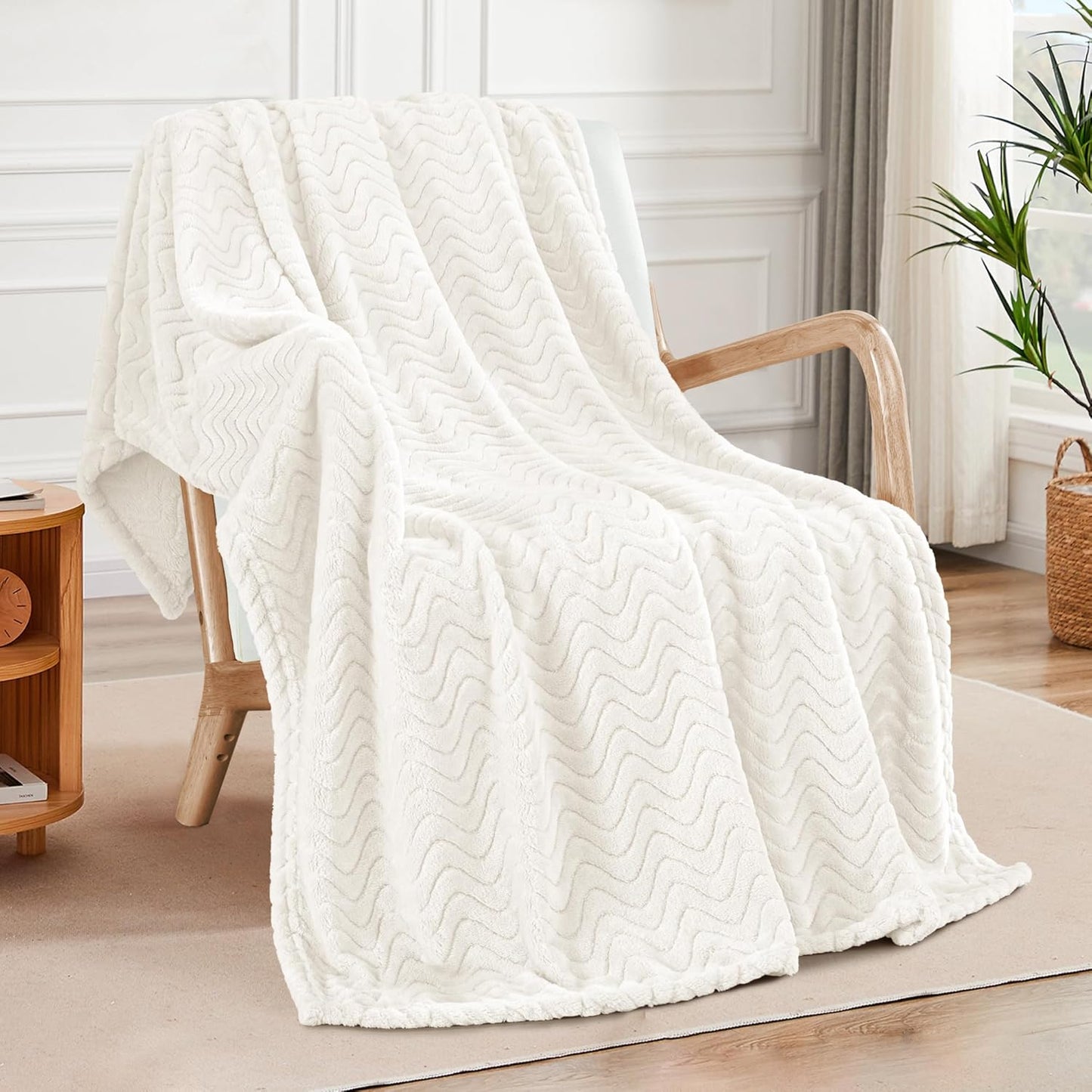 Exclusivo Mezcla Soft Fleece Throw Blanket for Couch, Cozy Lightweight Blankets with Decorative Wave Textured Suitable for All Season Use, Celadon, 50x70 Inches