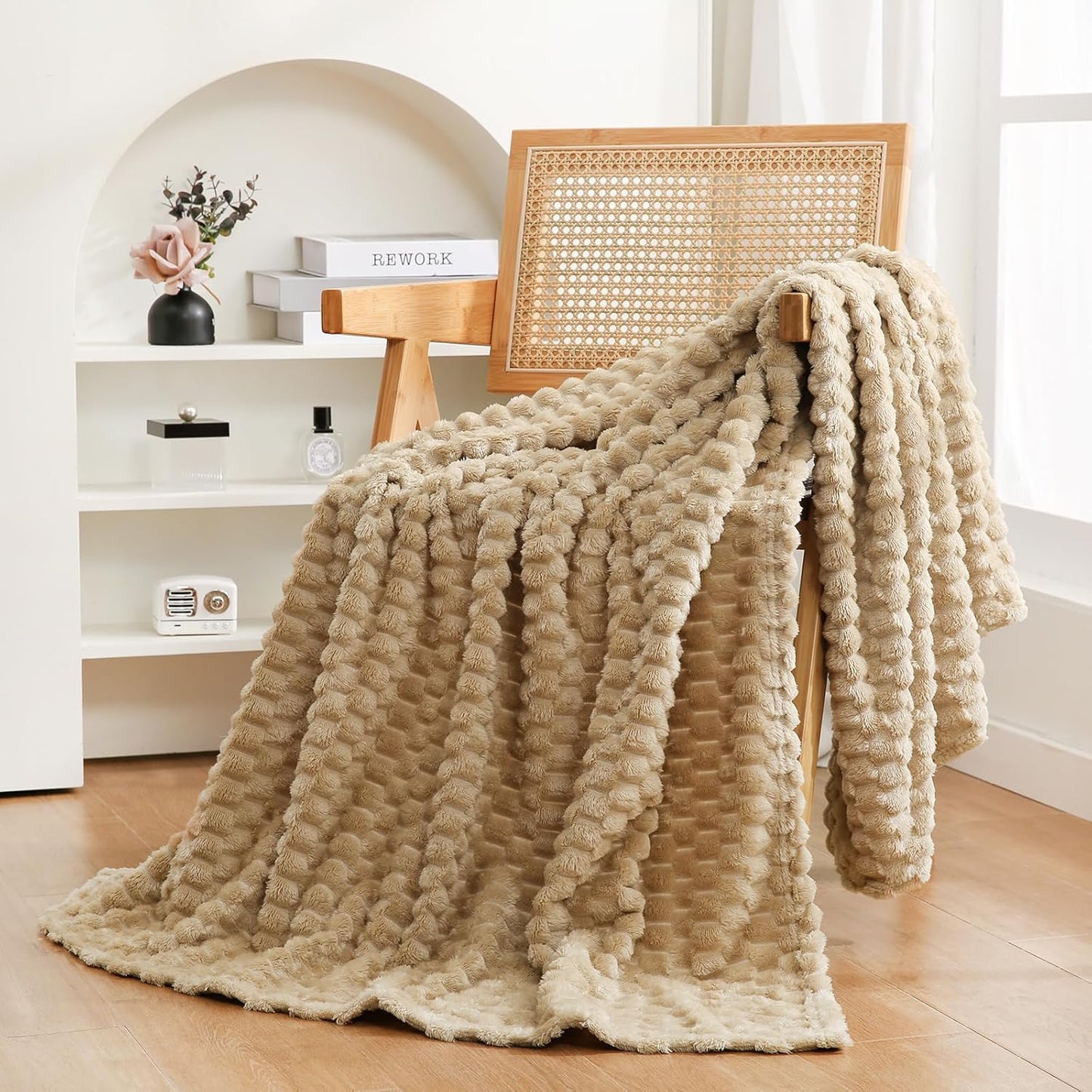 Puncuntex Hot Pink Throw Blanket 50"×60" inches Gifts for Mom Fuzzy 3D Jacquard Decorative Flannel Fleece Super Soft Plush Cozy Blanket for Couch Sofa Chair Lightweight