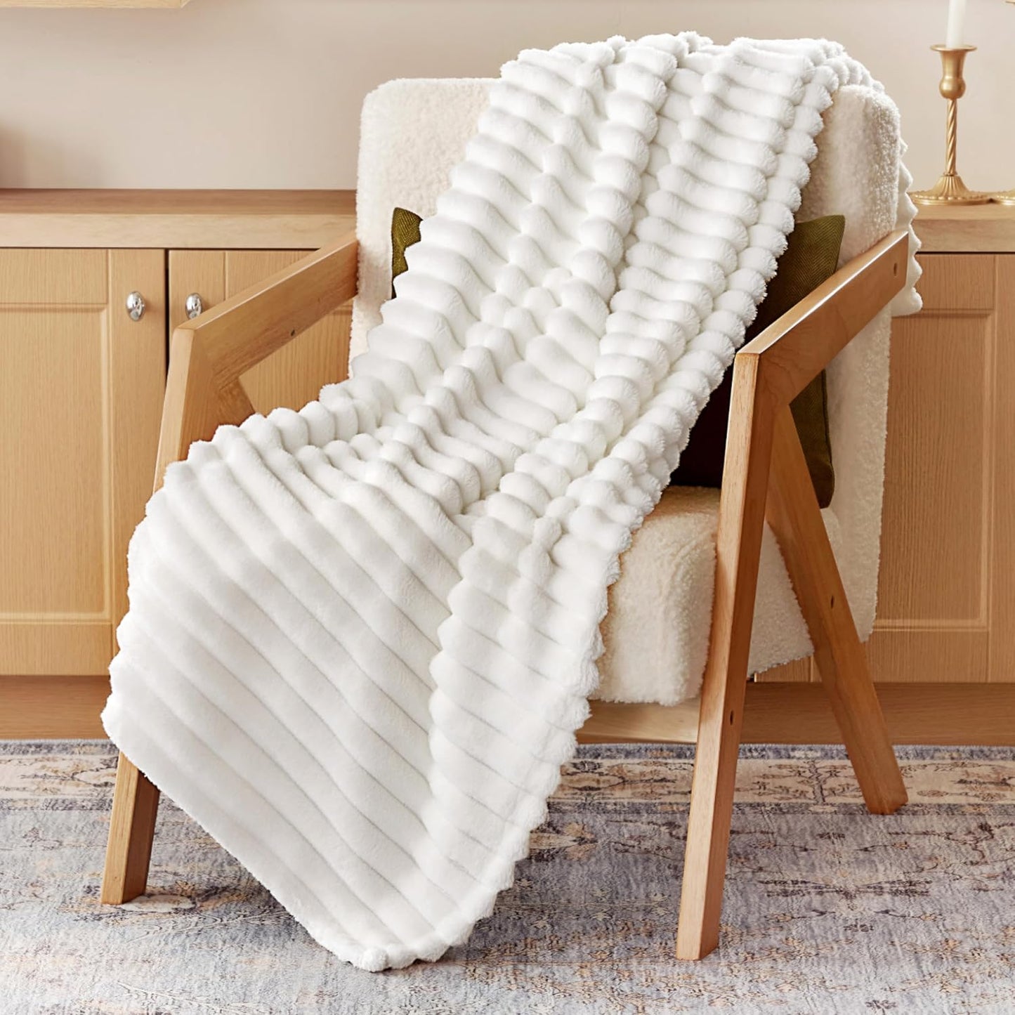 Joiedomi White Throw Blanket for Couch, Soft Fleece Blankets Birthday Gifts for Women Mom Girls, 3D Ribbed Jacquard Cozy Cute Soft Throw Aesthetic Gifts 50x60 Inches