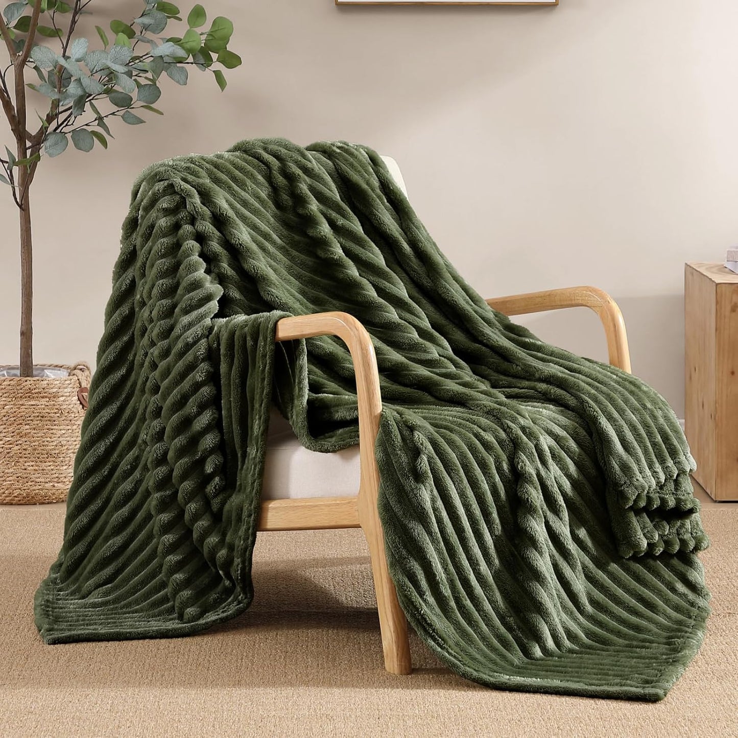 Geniospin Throw Blanket for Couch, Bed, Sofa – 280GSM Super Soft Lightweight Blanket with Stripe, 3D Ribbed Jacquard Blanket, Plush Fuzzy Cozy Throws, Warm and Breathable (Sage Green, 50x60 inches)