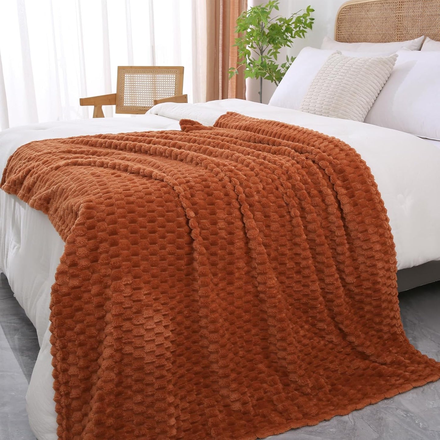 Puncuntex Hot Pink Throw Blanket 50"×60" inches Gifts for Mom Fuzzy 3D Jacquard Decorative Flannel Fleece Super Soft Plush Cozy Blanket for Couch Sofa Chair Lightweight