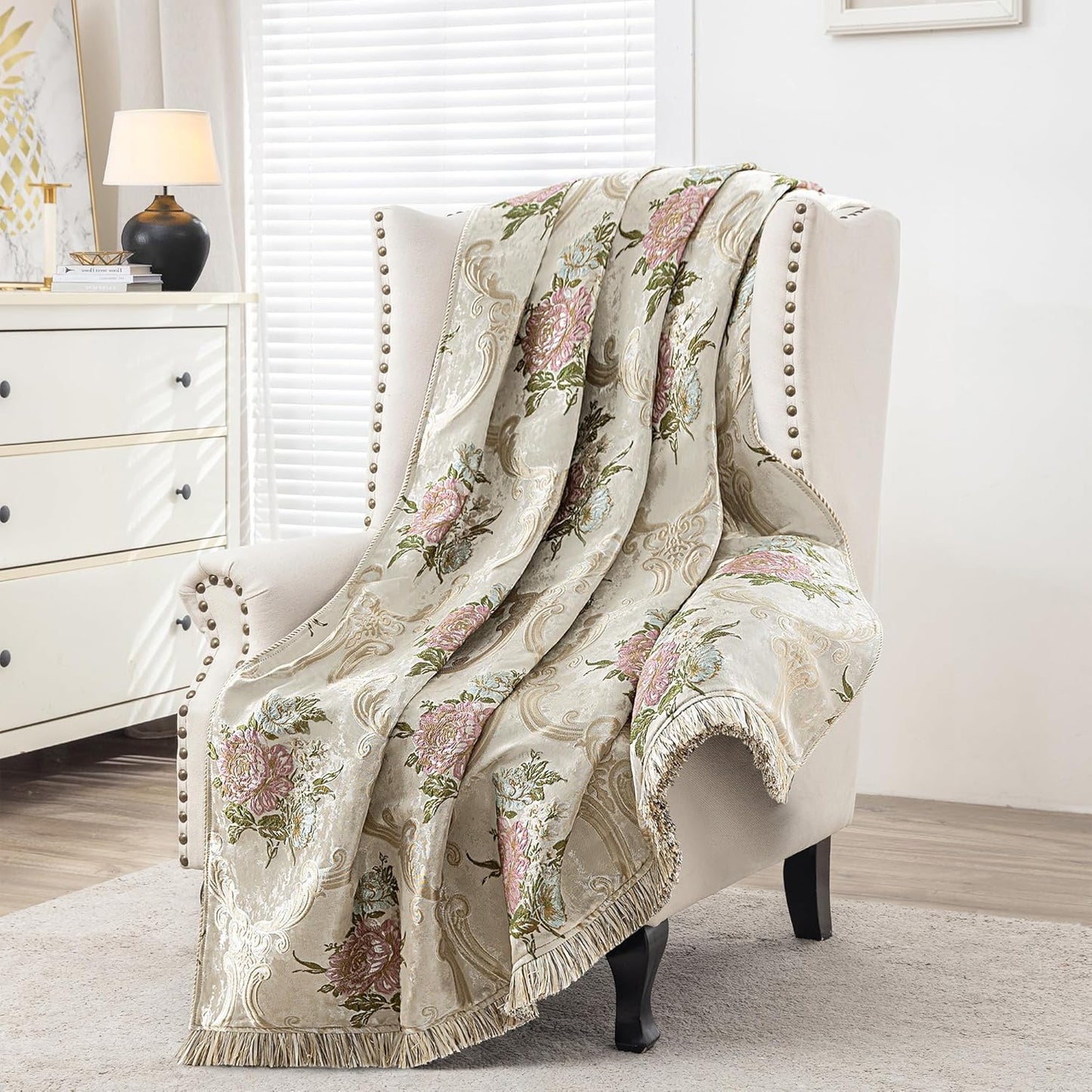 Loom and Mill Luxury Throw Blankets for Bed, Classic Damask Jacquard Bed Throws with Fringes Trim, Soft Lightweight Velvet Lined Fall Throw Blanket for Couch Sofa Chair (Red, 52”x72”)