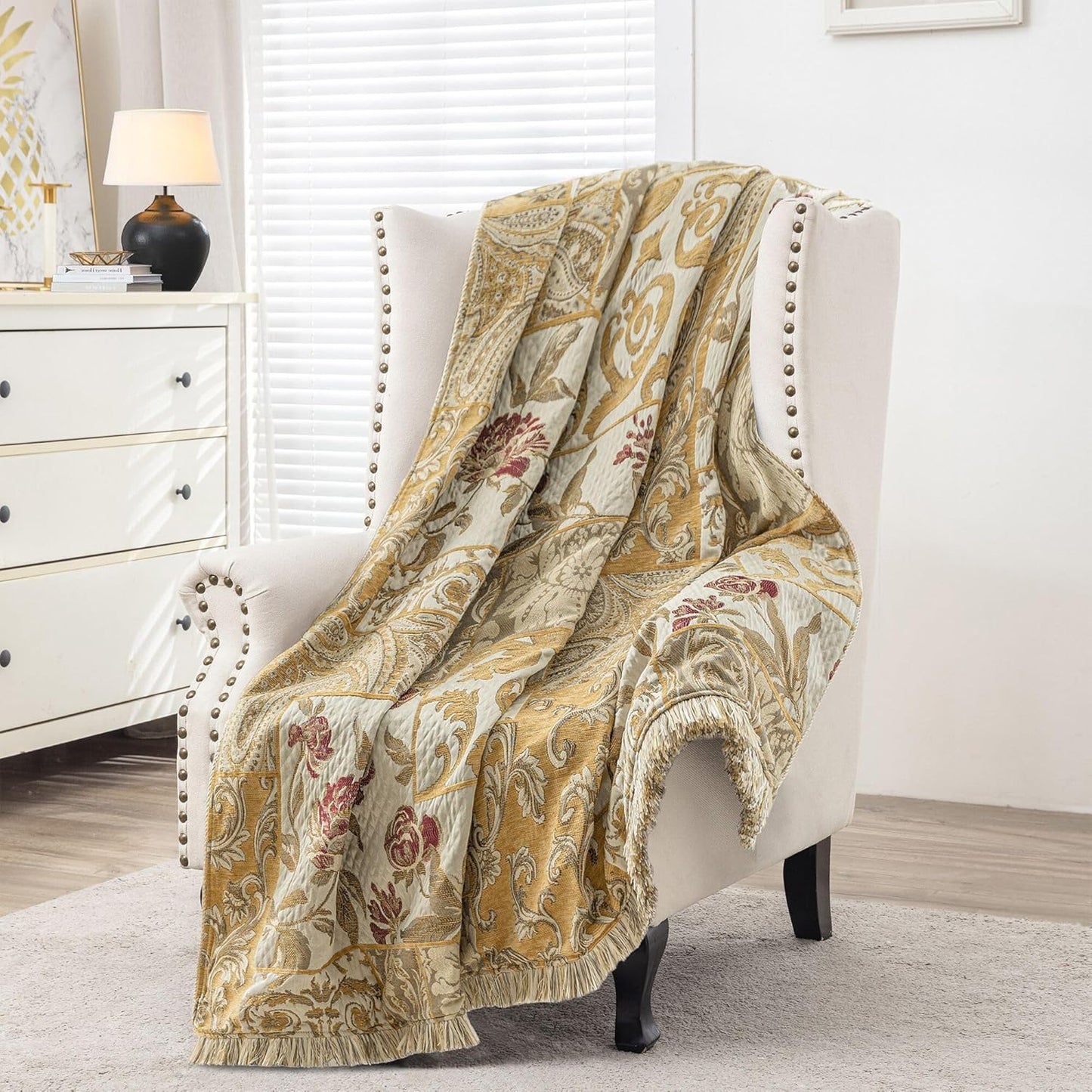 Loom and Mill Vintage Jacquard Throw Blankets for Bed, Classic Antique Damask Throws with Fringes Trim, Soft Lightweight Velvet Lined Throw Blanket for Sofa Couch Chair All Season(Bronze Gold,52”x72”)
