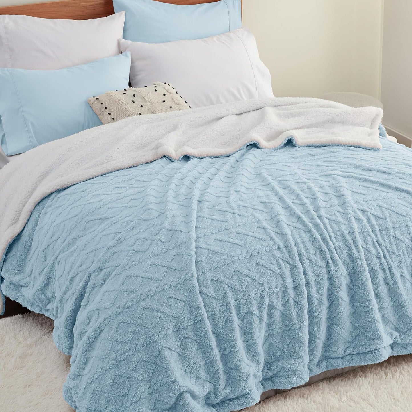 Bedsure Sherpa Fleece Throw Blanket for Couch - Soft Fluffy & Cozy Cable Jacquard Tufted Throw Blankets for Women Gift, Thick Warm Blanket for Winter and All Seasons, Grey, 50x60 Inches