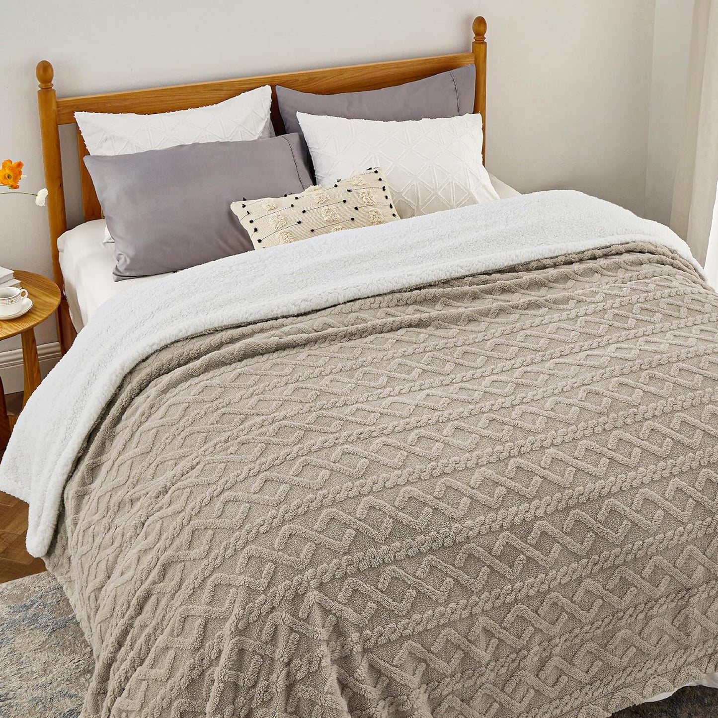 Bedsure Sherpa Fleece Throw Blanket for Couch - Soft Fluffy & Cozy Cable Jacquard Tufted Throw Blankets for Women Gift, Thick Warm Blanket for Winter and All Seasons, Grey, 50x60 Inches