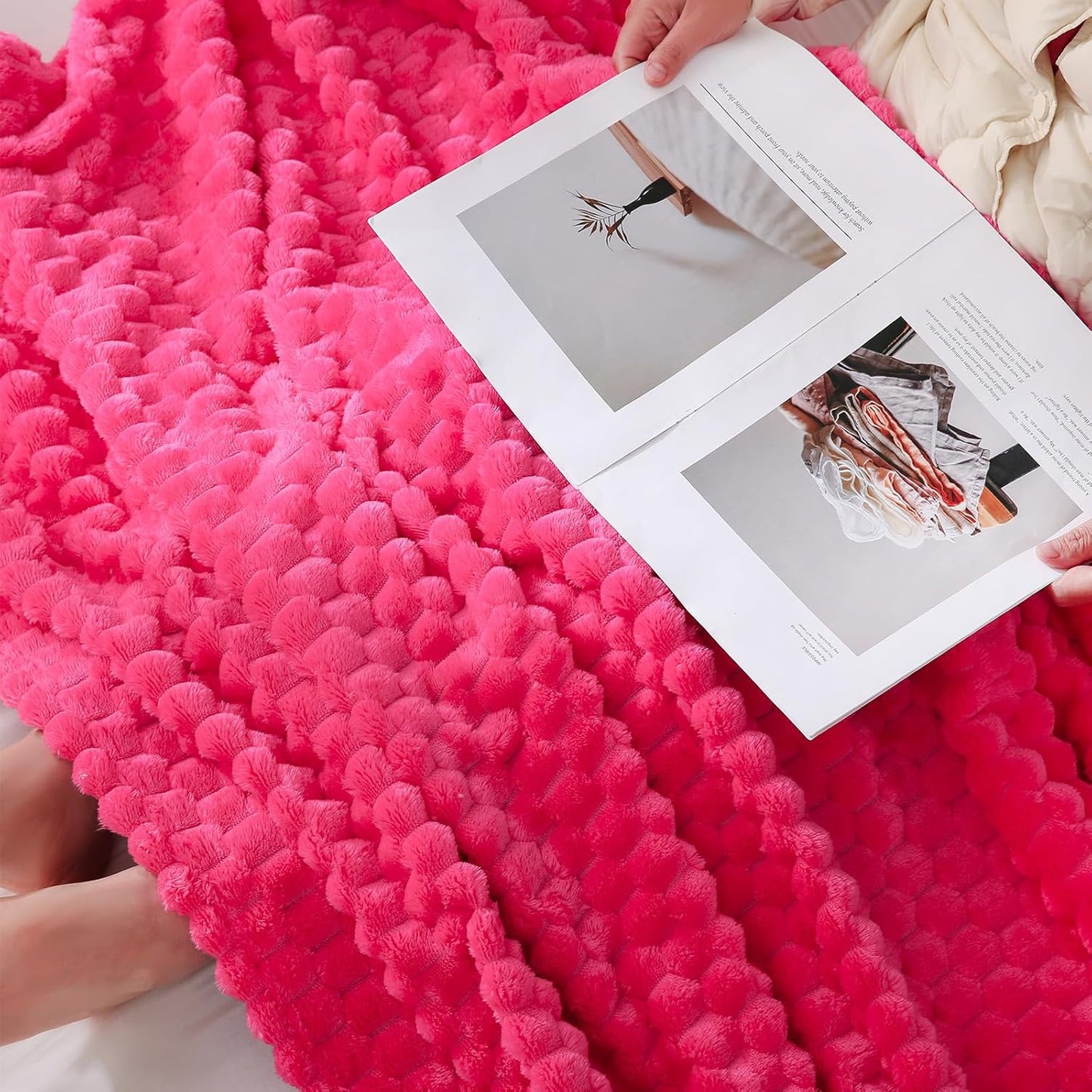 Puncuntex Hot Pink Throw Blanket 50"×60" inches Gifts for Mom Fuzzy 3D Jacquard Decorative Flannel Fleece Super Soft Plush Cozy Blanket for Couch Sofa Chair Lightweight